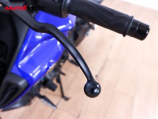 SUZUKI GSR 750