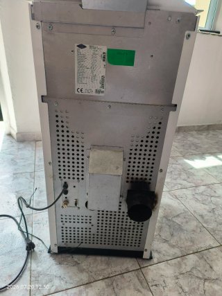 Estufa de pellets negra
