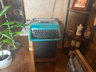 Máquina de escribir Olivetti Studio 45
