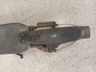 Patinete eléctrico en buen estado