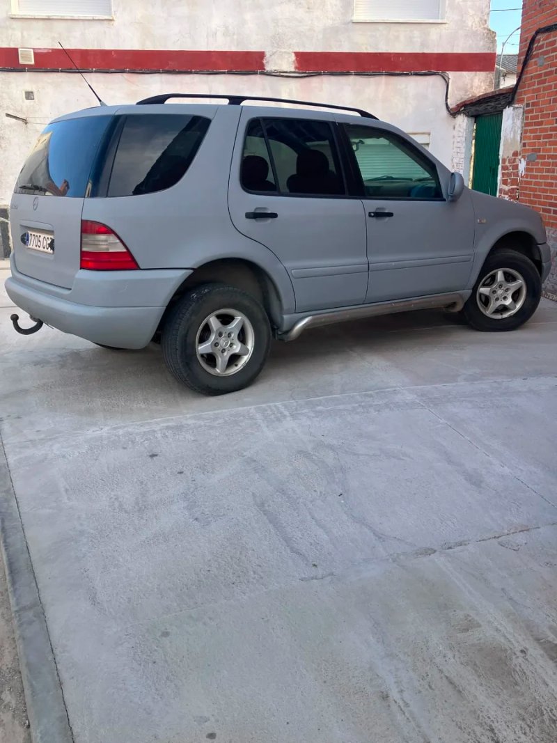 Mercedes-Benz Clase M 1999 - foto 1