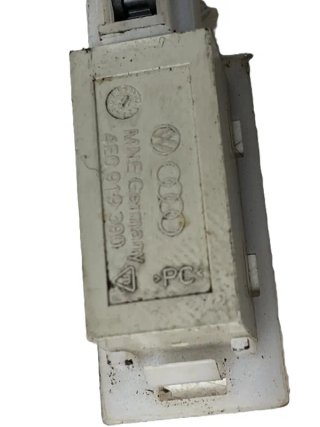 Enchufe  luz interior Audi 4E0919390