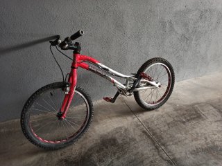 Bicicleta Trial Monty Roja