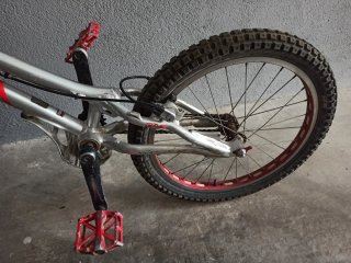 Bicicleta Trial Monty Roja