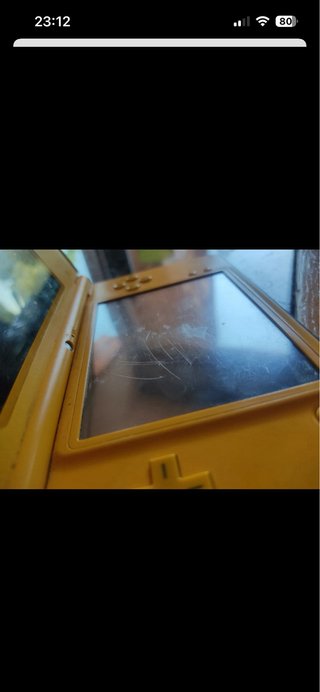 Nintendo DS XL Amarilla