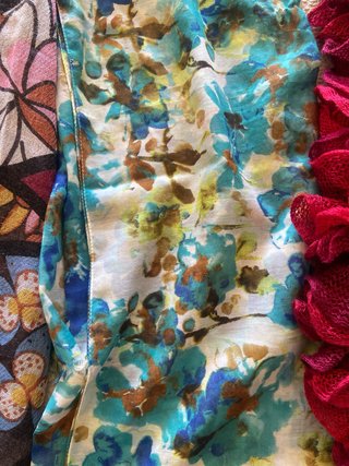Lote 4 pañuelos estampados