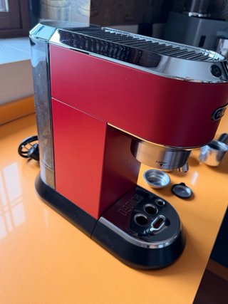 Cafetera DeLonghi Dedica Style Roja