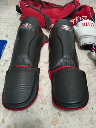 Kit Boxeo/Full Contact: Guantes, Espinilleras y Sh
