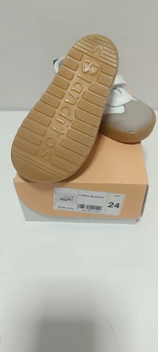 Zapatillas Blanditos T24 nuevas con caja