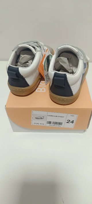Zapatillas Blanditos T24 nuevas con caja