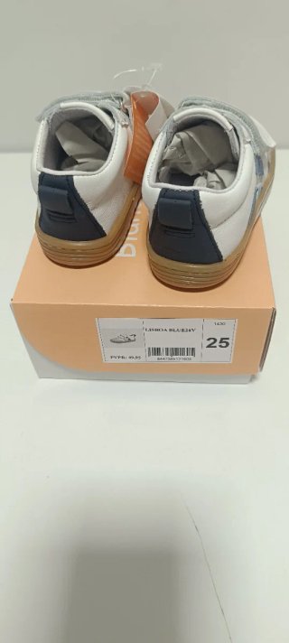 Zapatillas Blanditos T25 nuevas con caja
