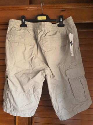 Bermuda hombre beige