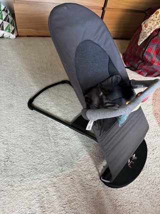 Hamaquita BabyBjörn con juguete