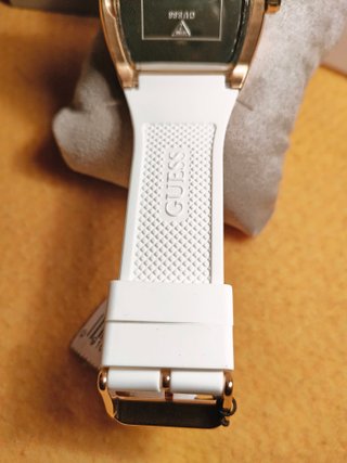 Reloj Guess Phoenix unisex, correa caucho blanco