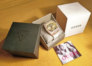 Reloj Guess Phoenix unisex, correa caucho blanco