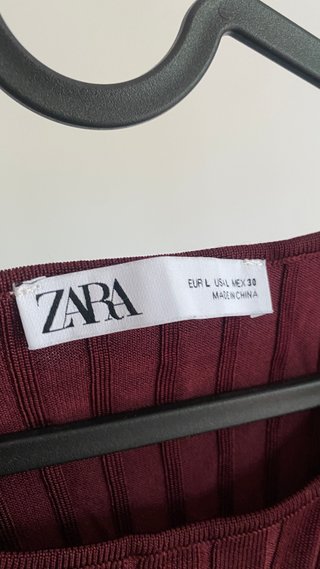 Top Zara color vino tinto manga larga