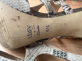 Zapatos Clarks (nº38.5)
