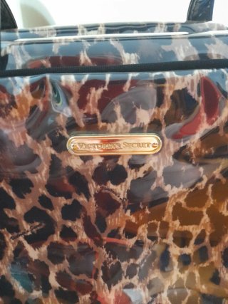 Neceser de viaje con estampado de leopardo