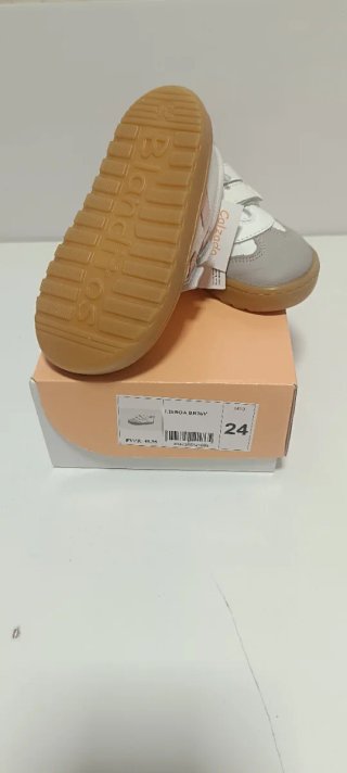 Zapatillas Blanditos T24 nuevas con caja
