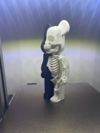 Figura Kaws Echo con impresora 3D