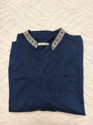 Camisa azul Lloyd's con bordado