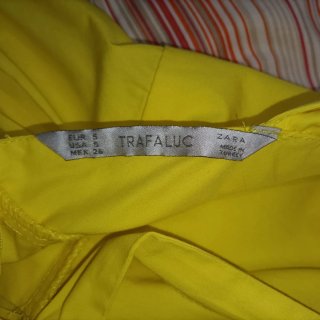 Vestido amarillo mujer