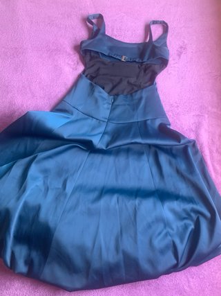 Vestido azul midi globo Zara invitada