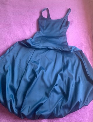 Vestido azul midi globo Zara invitada