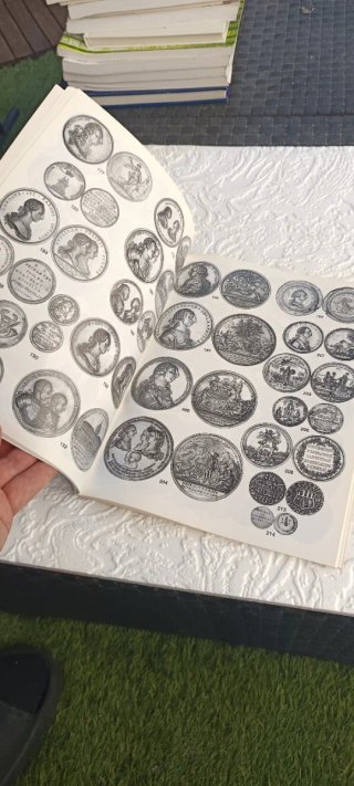 Libro antiguo numismático Breogán