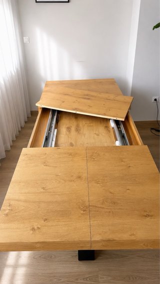 Mesa de comedor madera y metal