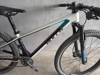Bicicleta BTT carbono 26 Bulls