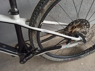 Bicicleta BTT carbono 26 Bulls