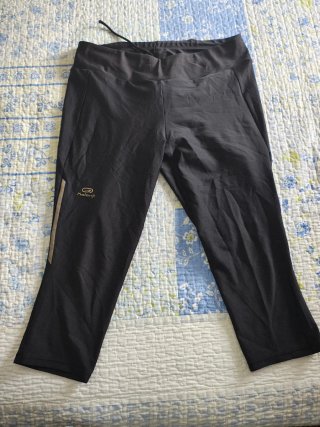 Leggings deportivos negros y rosas