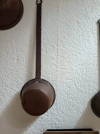 Cazos antiguos de cobre