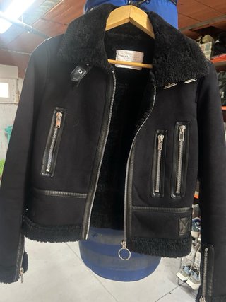 Abrigo Zara Negro Forro Borreguito