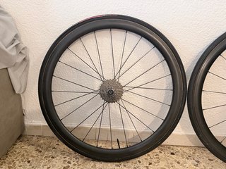 Ruote aero in carbonio tubolare