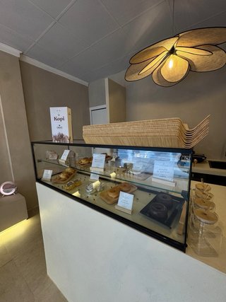 Traspaso de cafetería en lloret de Mar .NEGOCIABLE