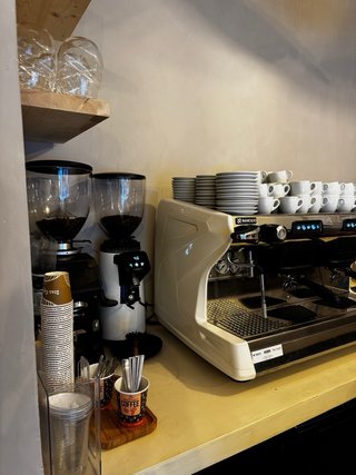 Traspaso de cafetería en lloret de Mar .NEGOCIABLE