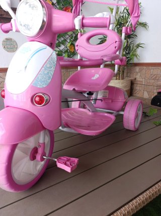 Triciclo rosa para niña