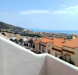Casa adosada en venta en Zona el Higuerón en Benalmádena