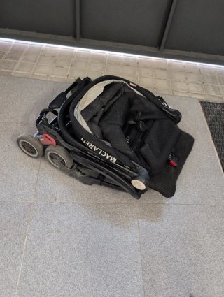 Carrito MacLaren Atom Negro, apto avion