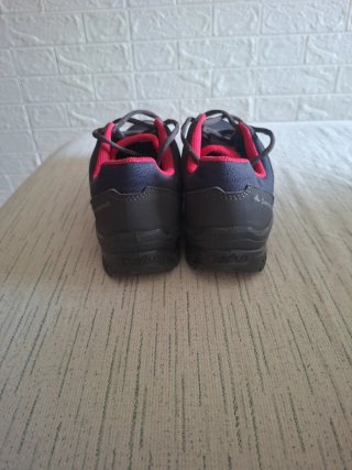 Bambas trekking mujer Quechua gris y rosa
