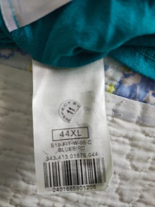 Camiseta deportiva verde azulado