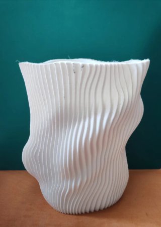 Maceta diseño moderno.
