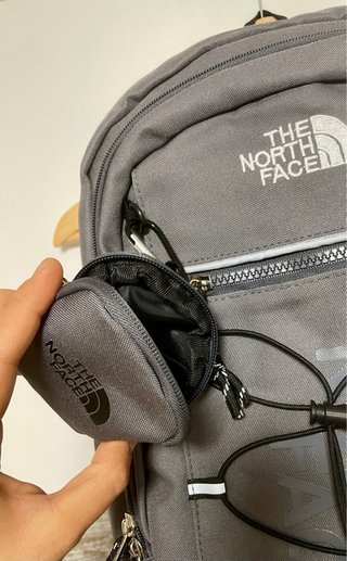 Mochila The North Face Gris