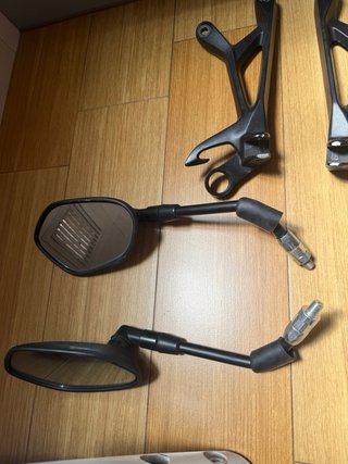Despiece Suzuki: Carenado, Espejos, Manetas