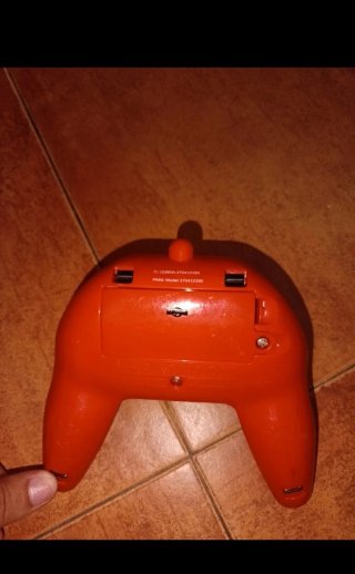 Coche Mario Kart con pequeños desperfectos