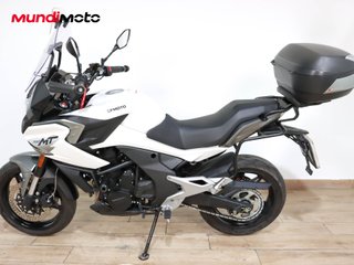 CFMOTO 700MT