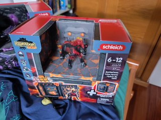 Schleich Eldrador Creatures BattleCave Lava Hyena