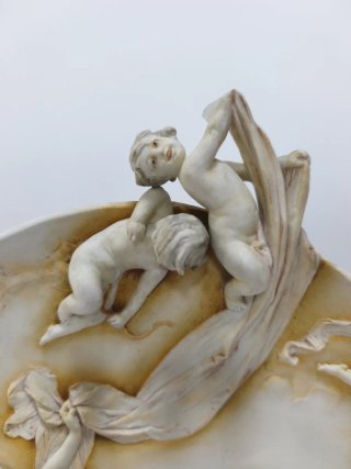 Plafon de pared antiguo porcelana figuras querubin
